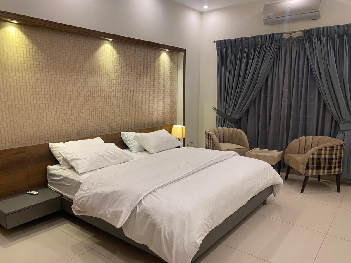 Luxury Guest House In Bahria Town Rawalpindi Esterno foto