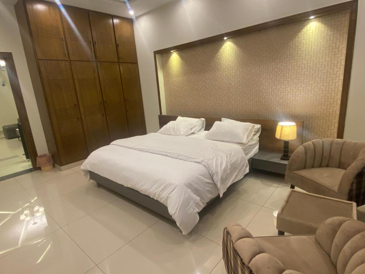 Luxury Guest House In Bahria Town Rawalpindi Esterno foto