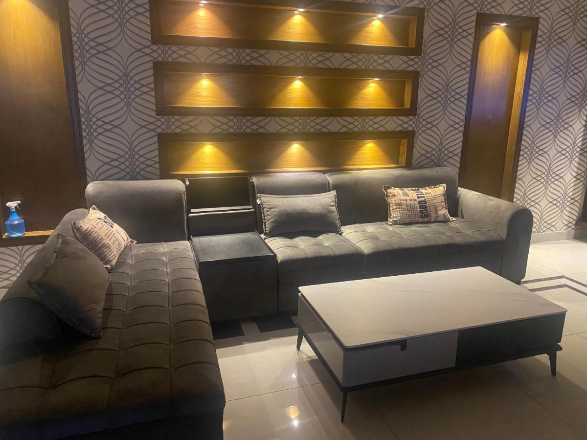 Luxury Guest House In Bahria Town Rawalpindi Esterno foto