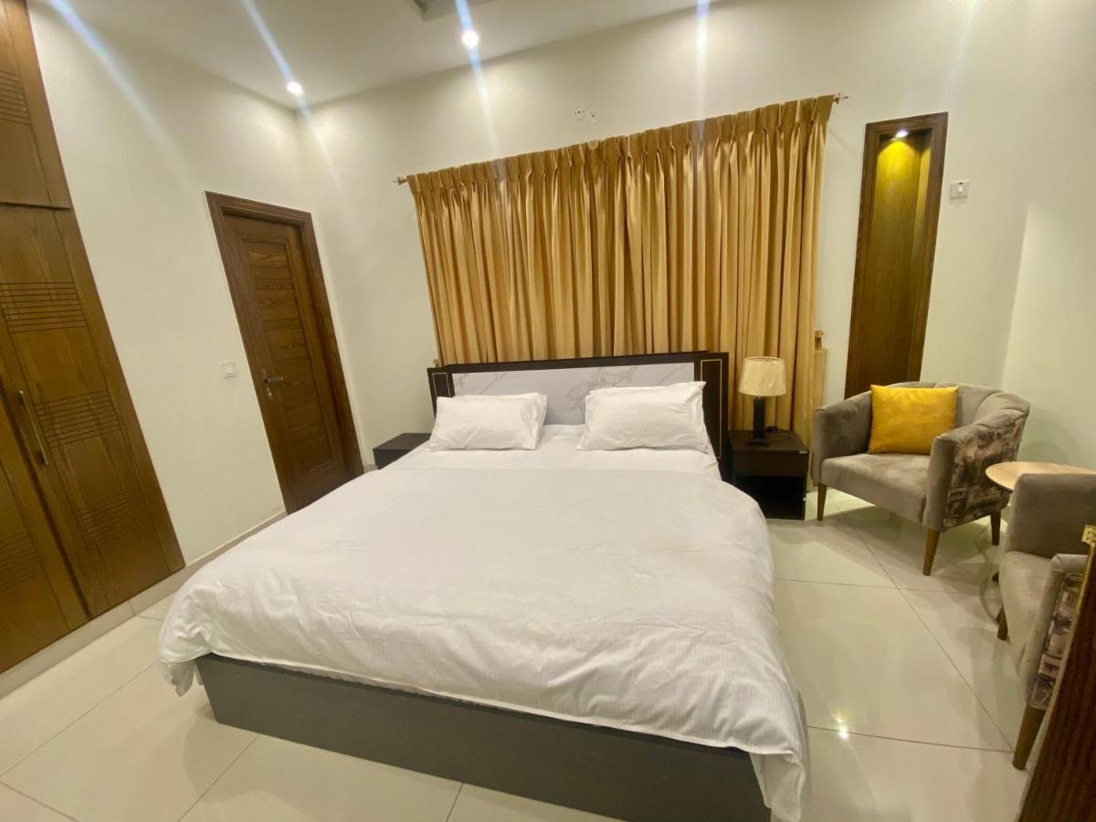 Luxury Guest House In Bahria Town Rawalpindi Esterno foto
