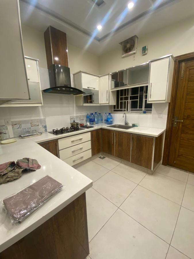 Luxury Guest House In Bahria Town Rawalpindi Esterno foto
