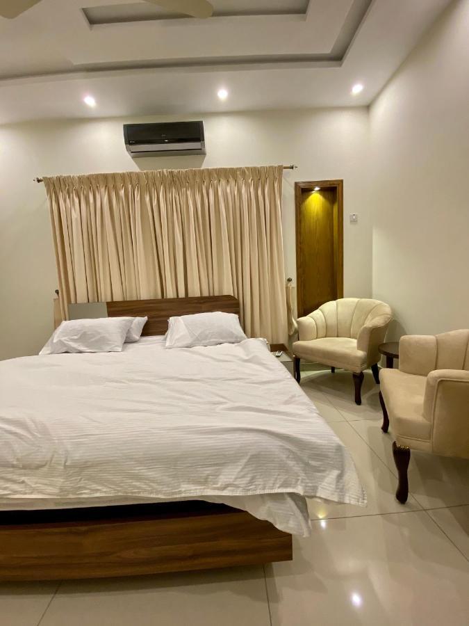 Luxury Guest House In Bahria Town Rawalpindi Esterno foto